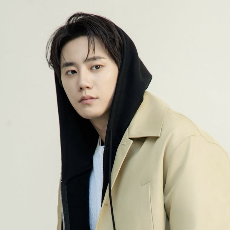 Behind-the-scenes cut of Lee Junyoung