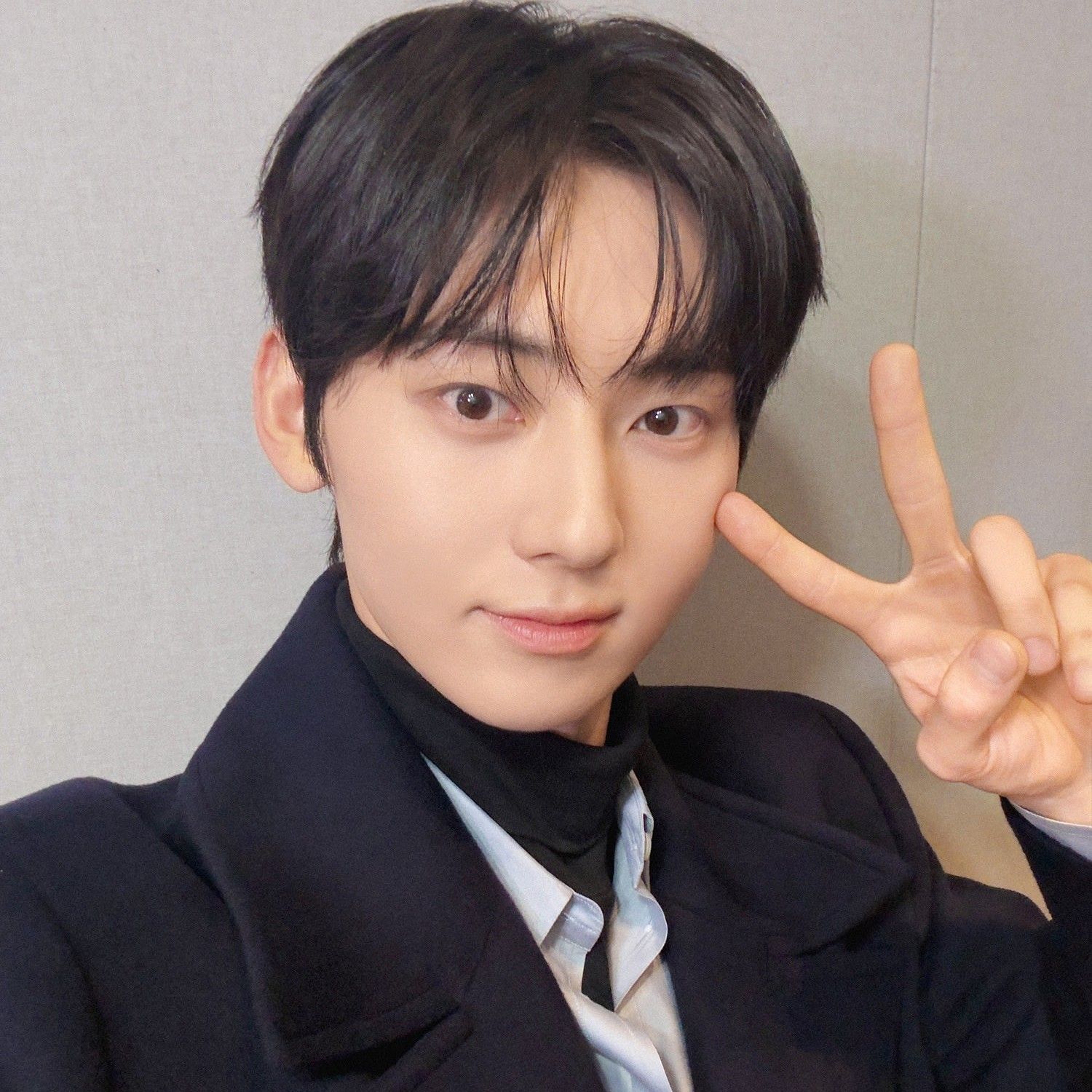 A moment captured by a fan of Hwang Minhyun