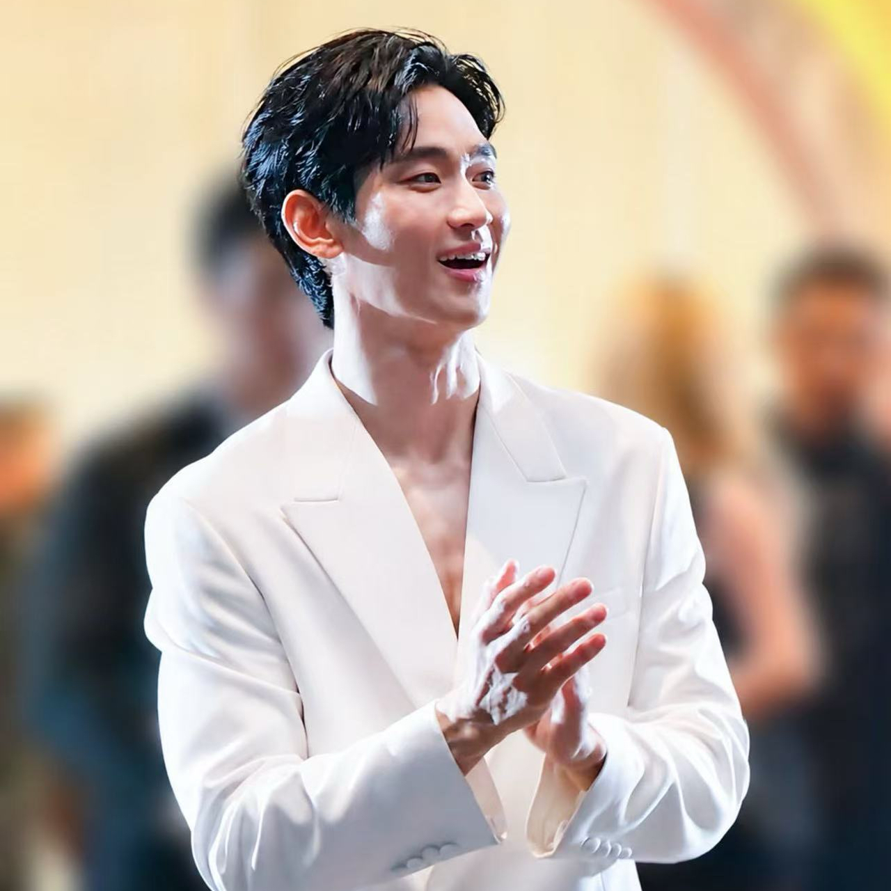 Recent activity shot of Kim Soohyun