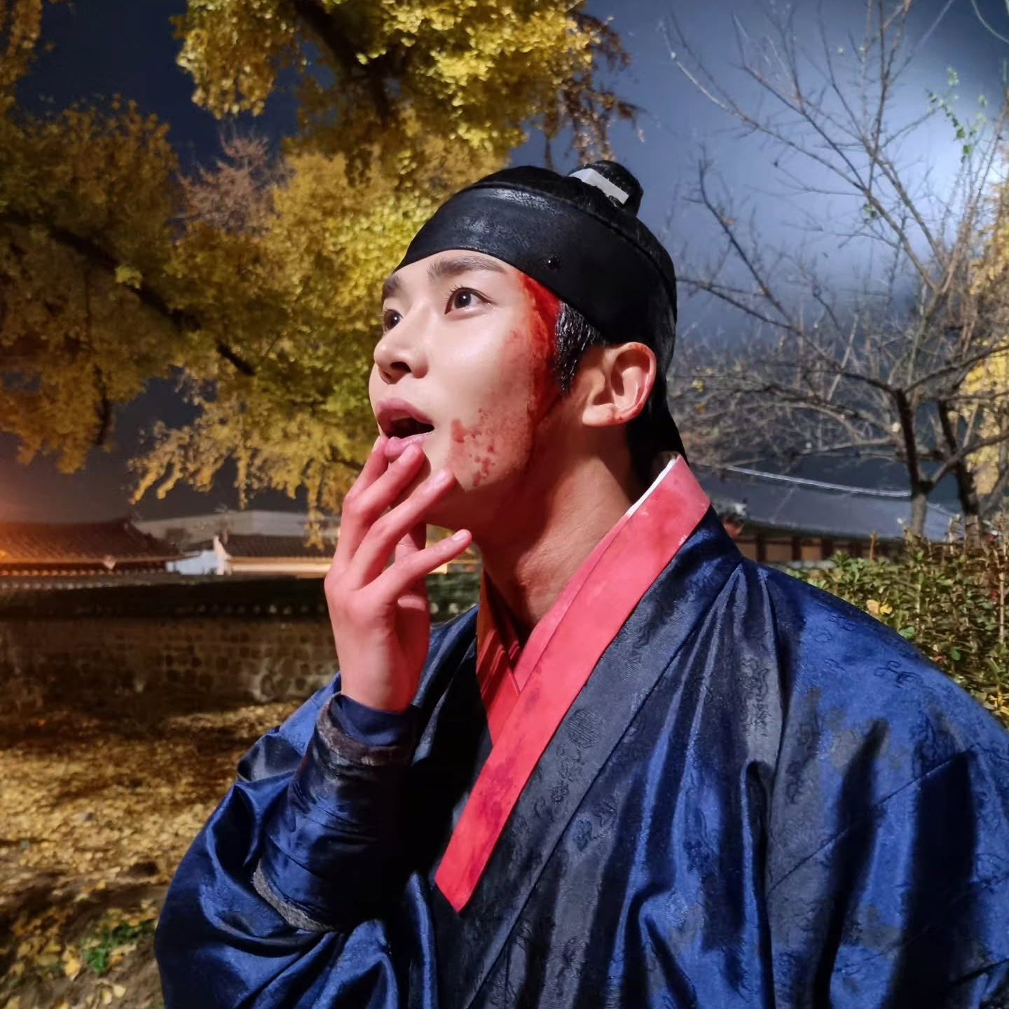 粉丝拍下的路云瞬间