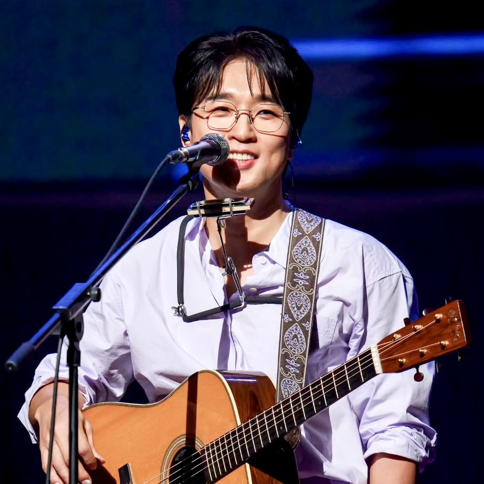 Behind-the-scenes cut of Bak Changgeun