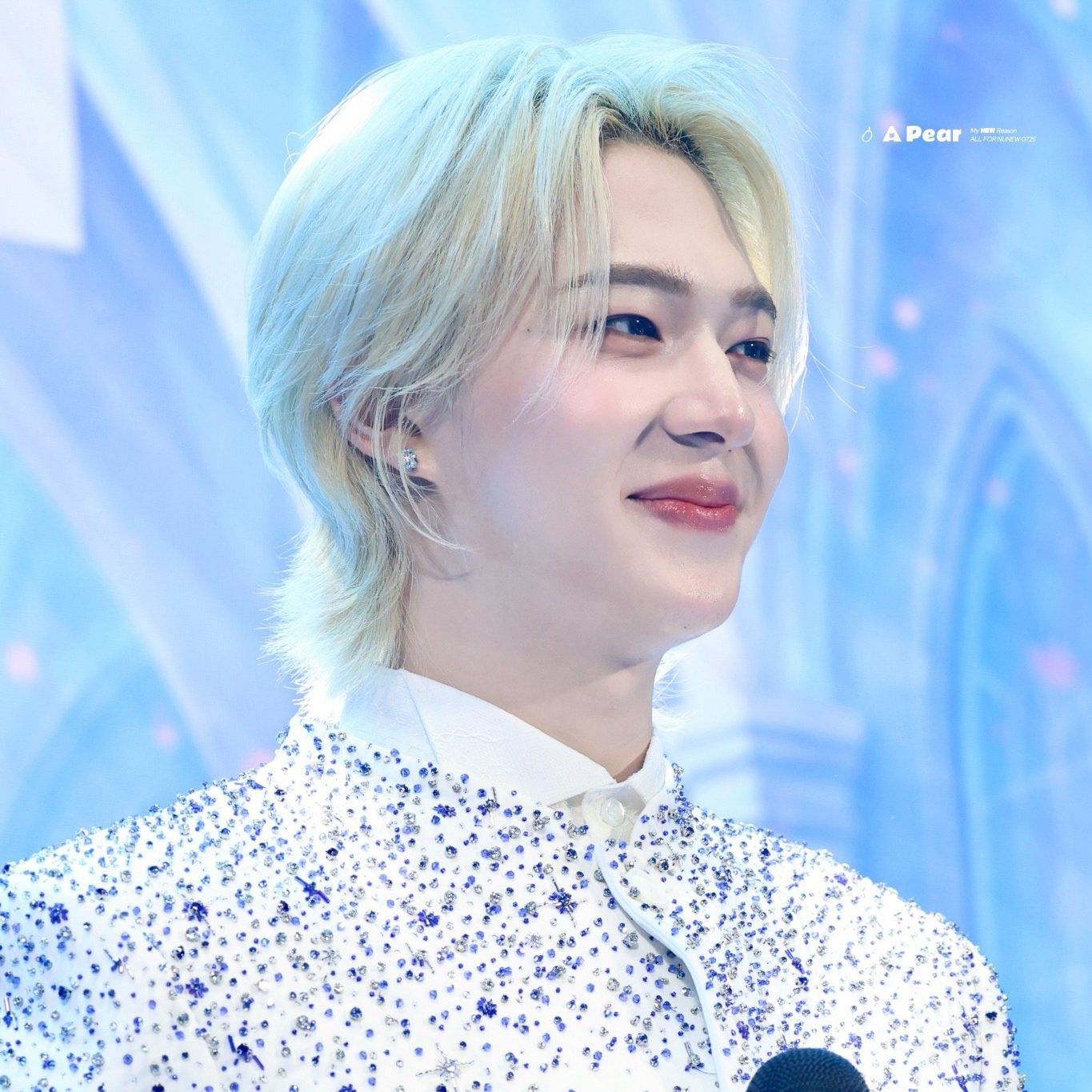 A moment captured by a fan of NuNew