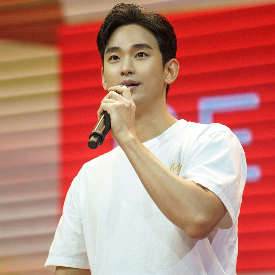 Behind-the-scenes cut of Kim Soohyun
