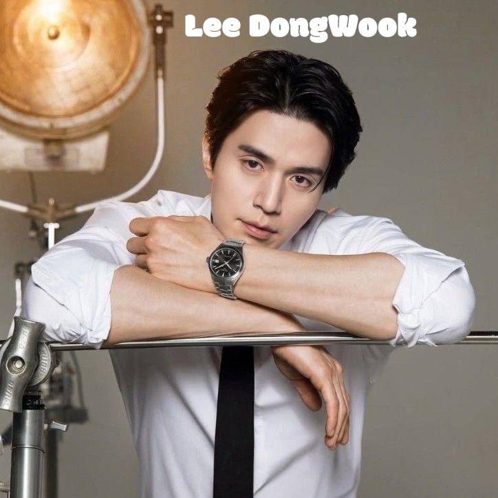 Recent activity shot of Lee Dongwook