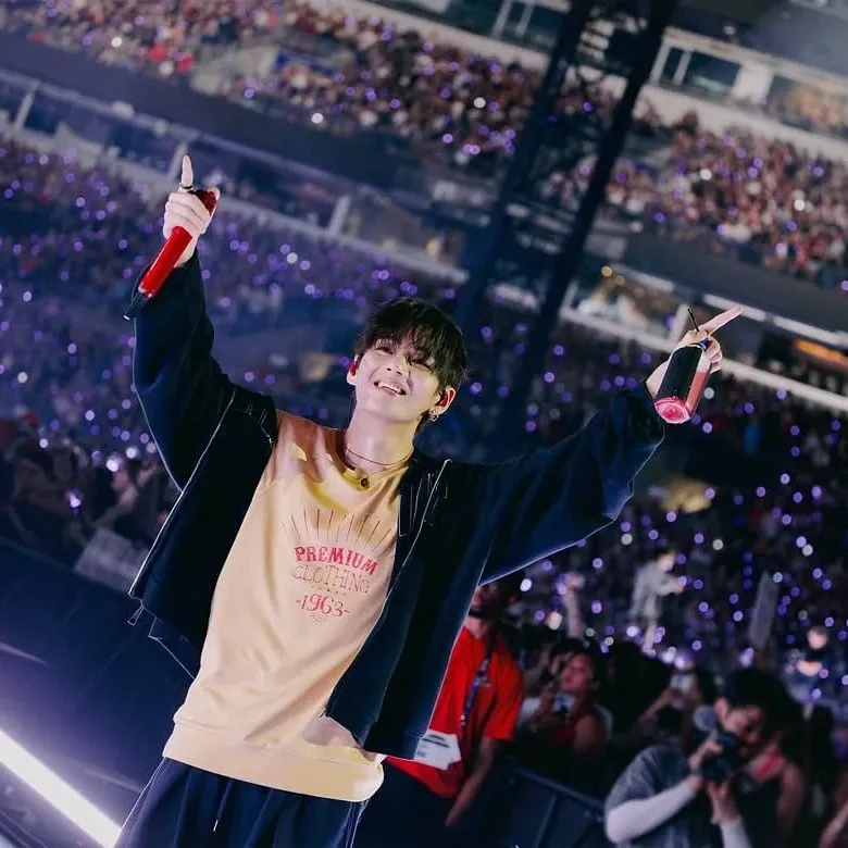 Behind-the-scenes cut of Kim Taehyung (V)