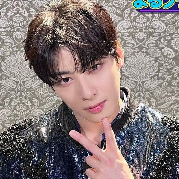 Cuplikan di balik layar dari Cha Eunwoo