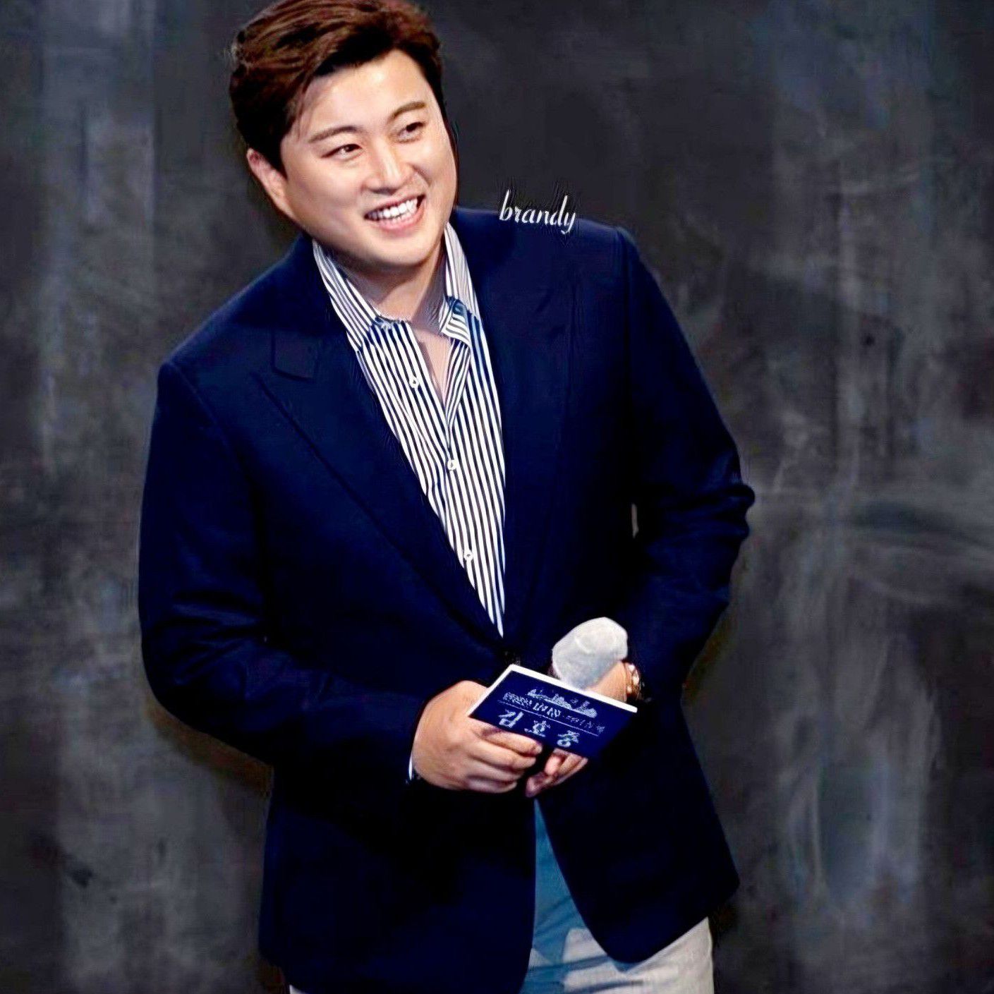 キム・ホジュンの最近の活動ショット