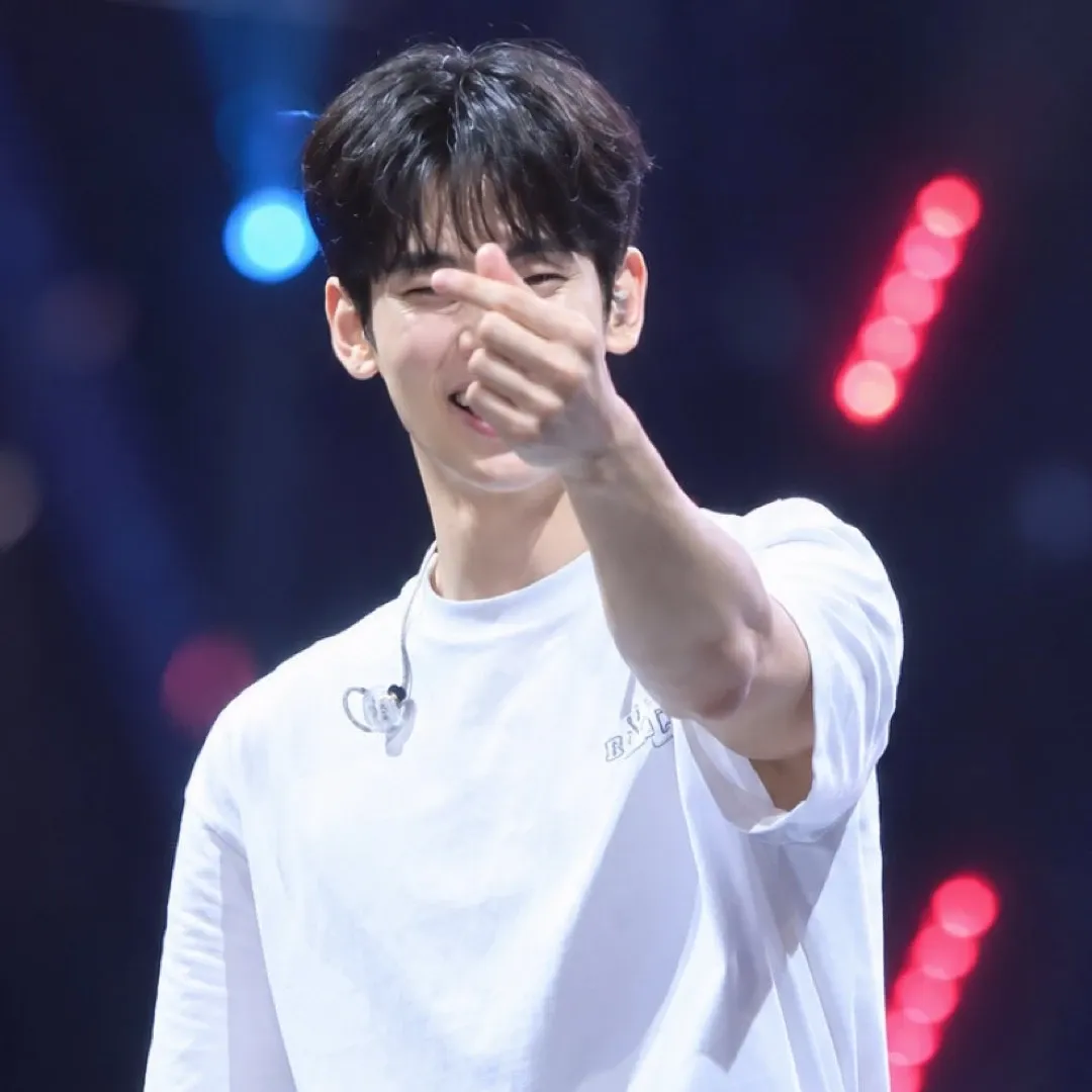 Behind-the-scenes cut of Kim Soohyun