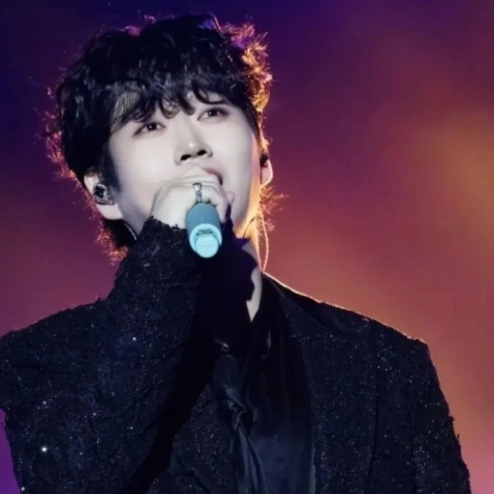 Behind-the-scenes cut of Hwang Youngwoong