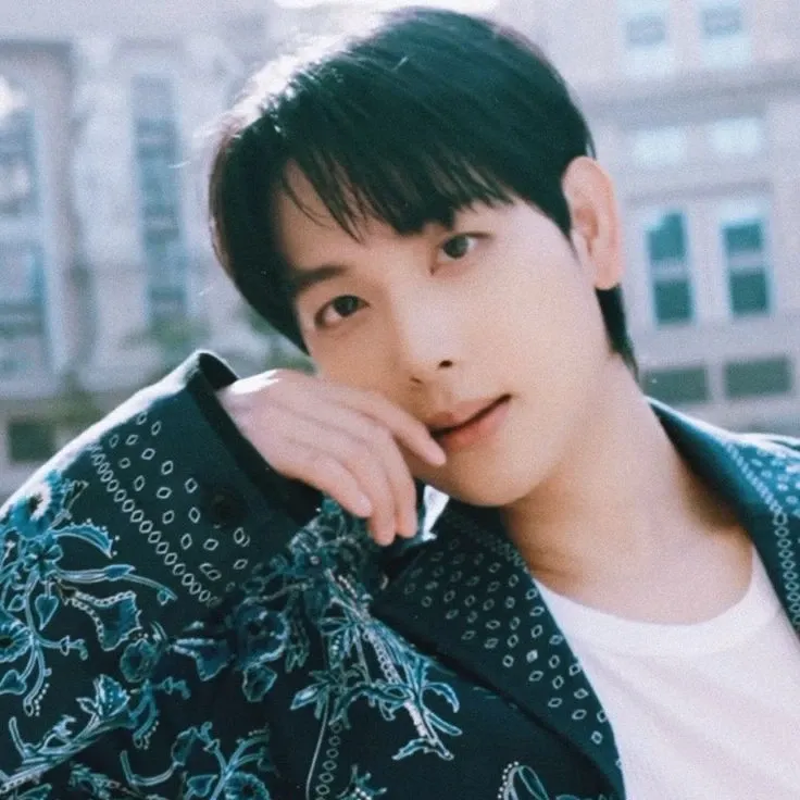 Latest photo of Yim Siwan