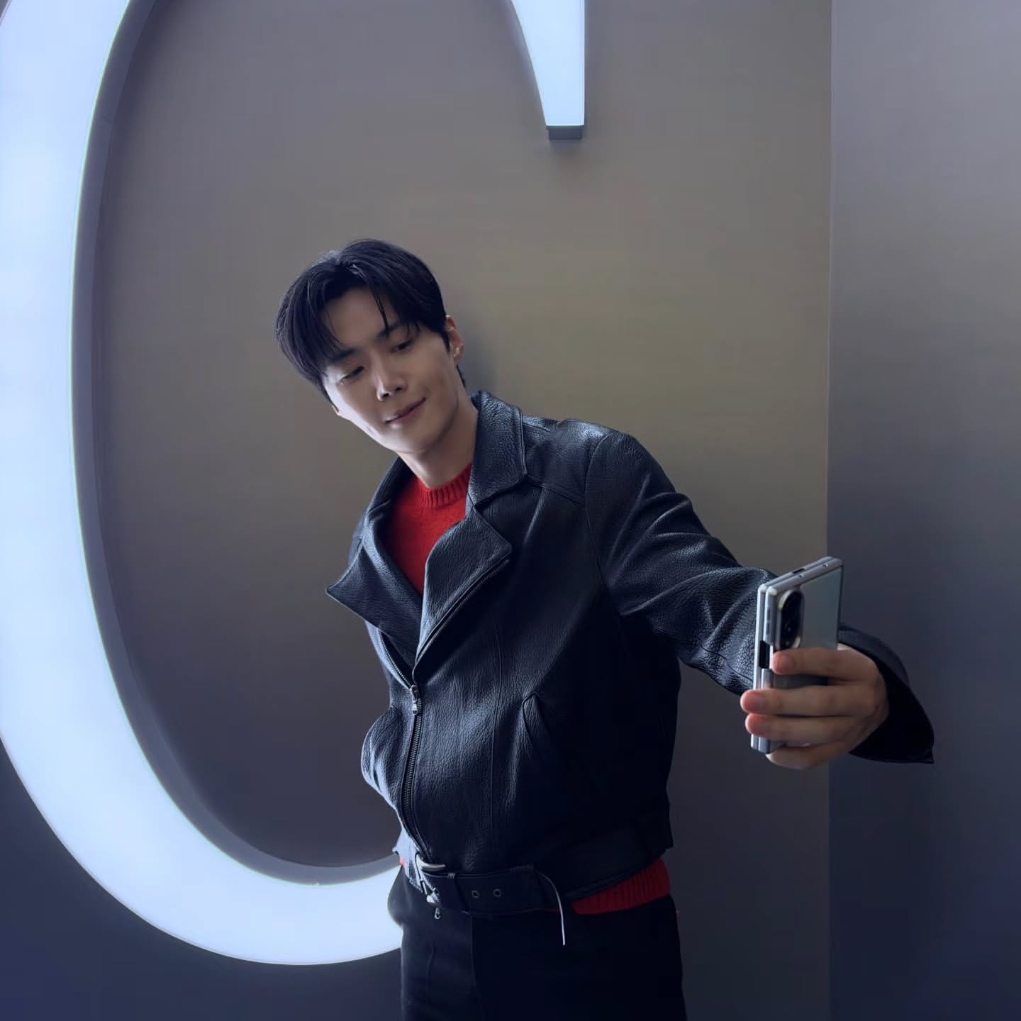 A moment captured by a fan of Kim Seonho