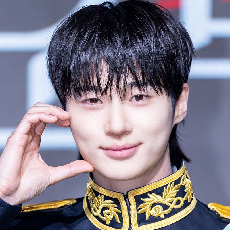 Latest photo of Byeon Wooseok
