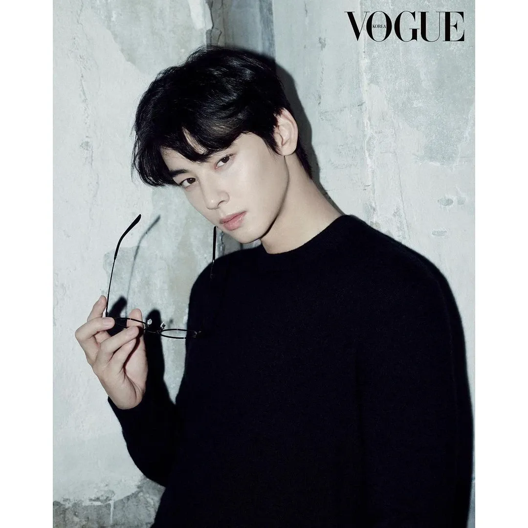 Latest photo of Cha Eunwoo