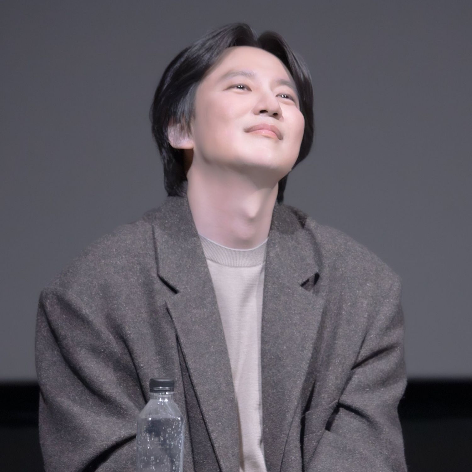 Behind-the-scenes cut of Kim Namgil