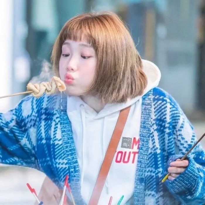 A moment captured by a fan of Lee Sungkyung