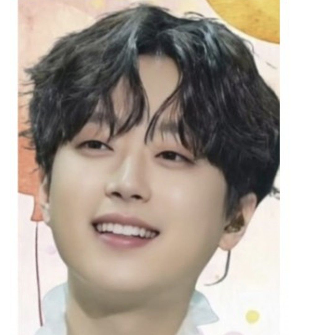 Foto kegiatan terbaru dari Lee Chanwon