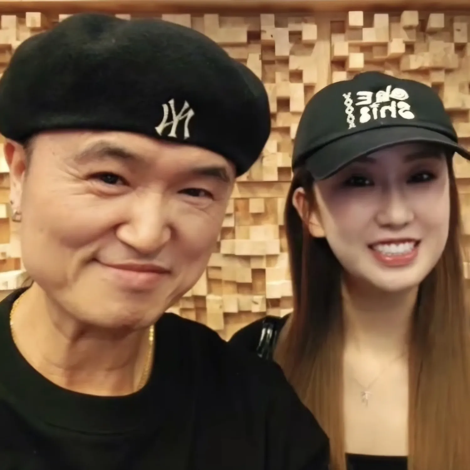 Momen yang diabadikan oleh penggemar Jeon Yujin