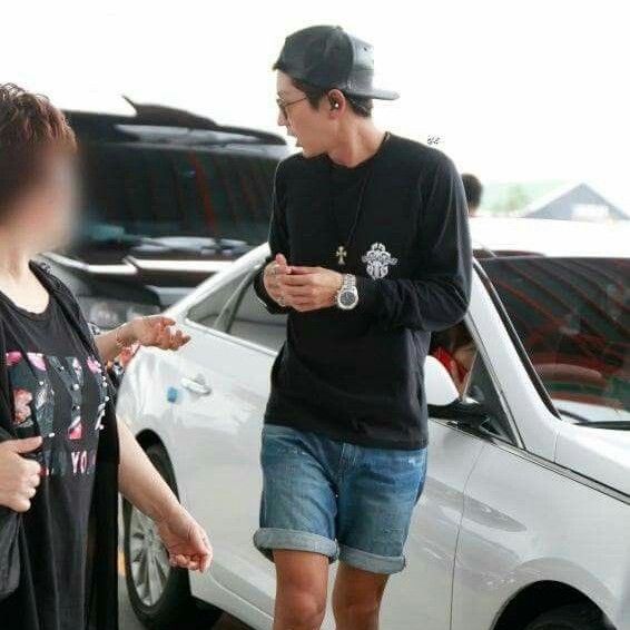 Behind-the-scenes cut of Lee Joongi