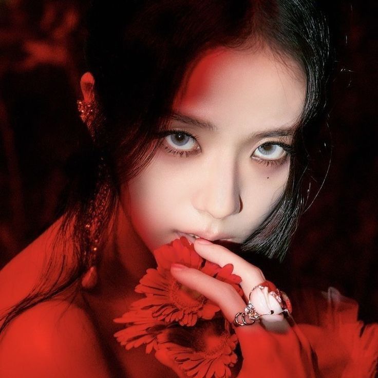 Recent activity shot of Jisoo (1995)