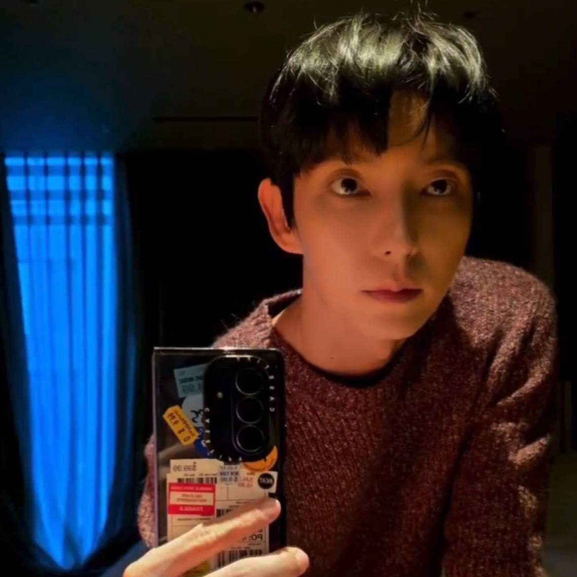 A moment captured by a fan of Lee Joongi