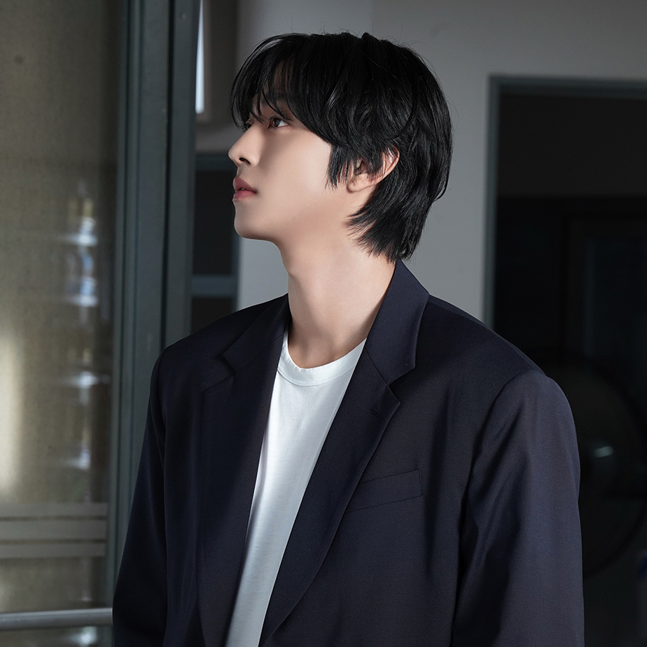 Latest photo of Ahn Hyoseop