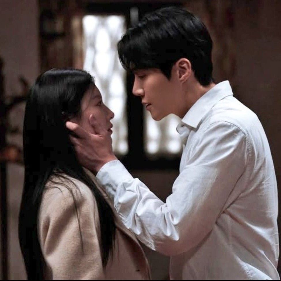 Behind-the-scenes cut of Kim Seonho