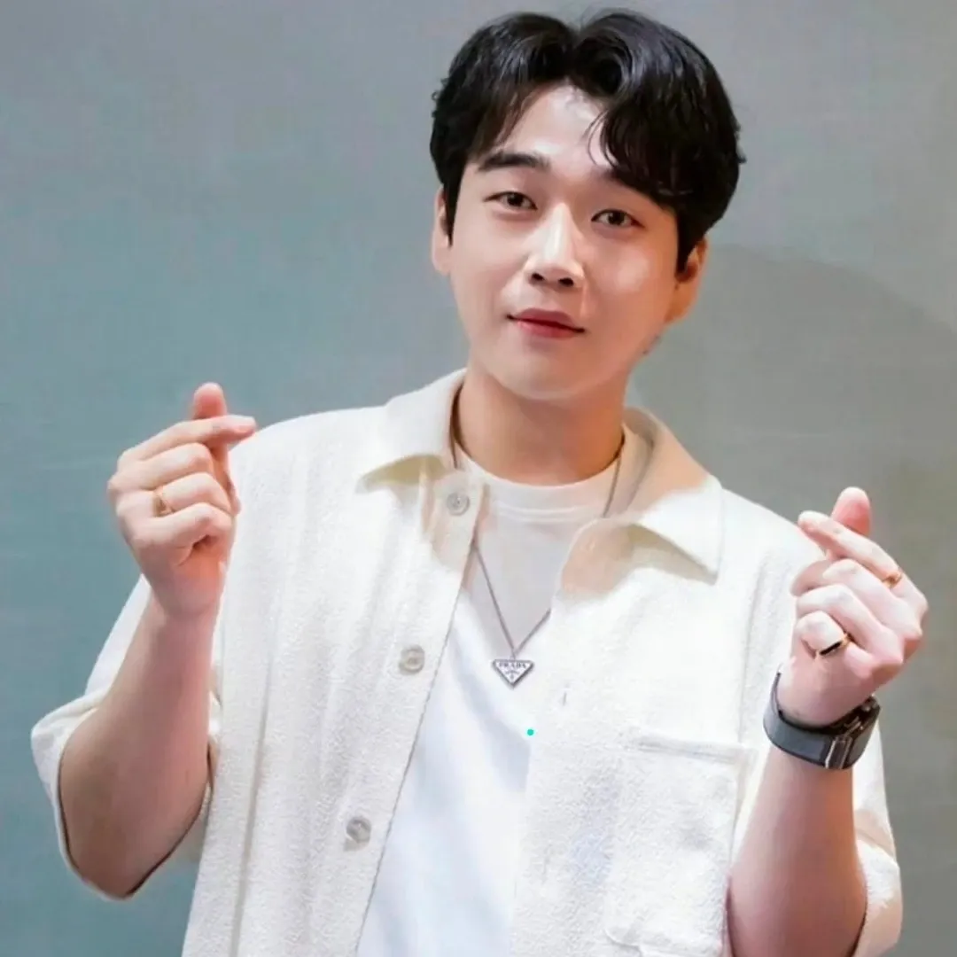 A moment captured by a fan of Hwang Youngwoong