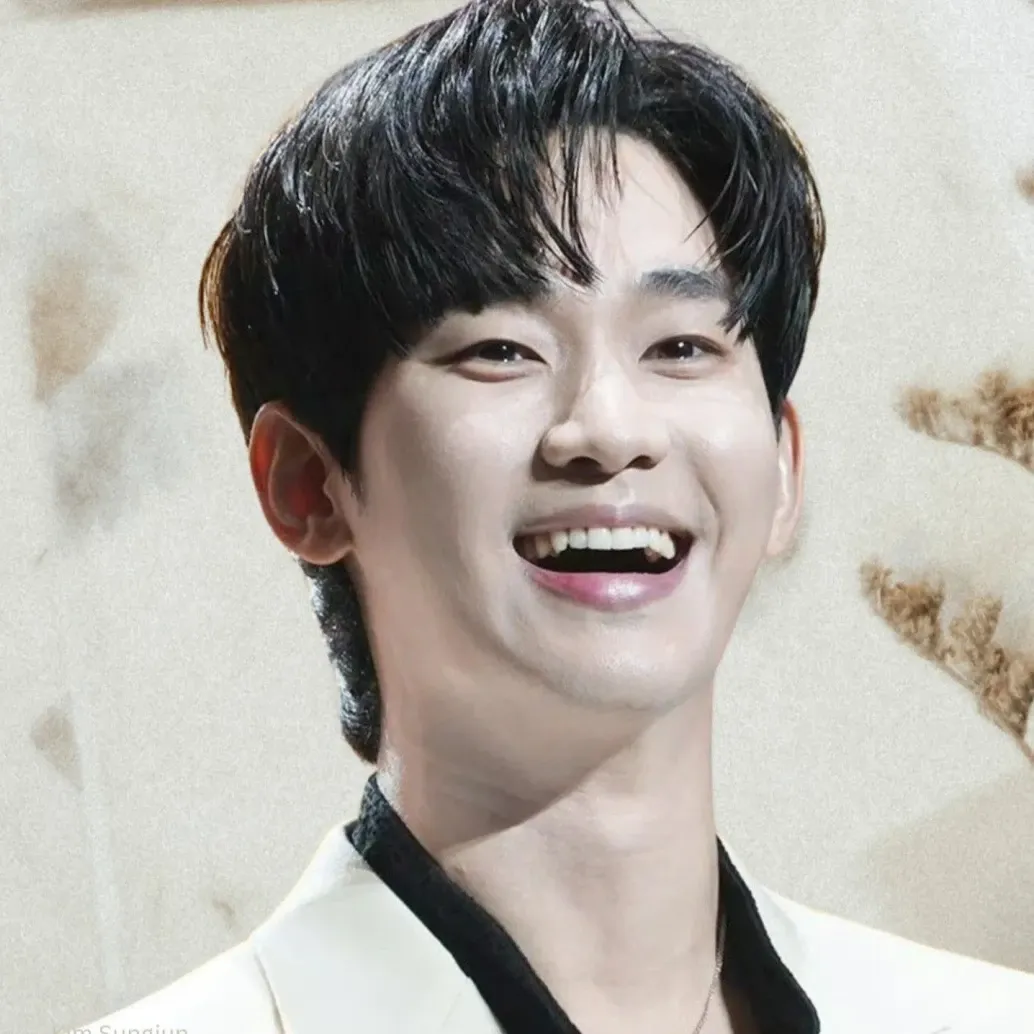 Latest photo of Kim Soohyun