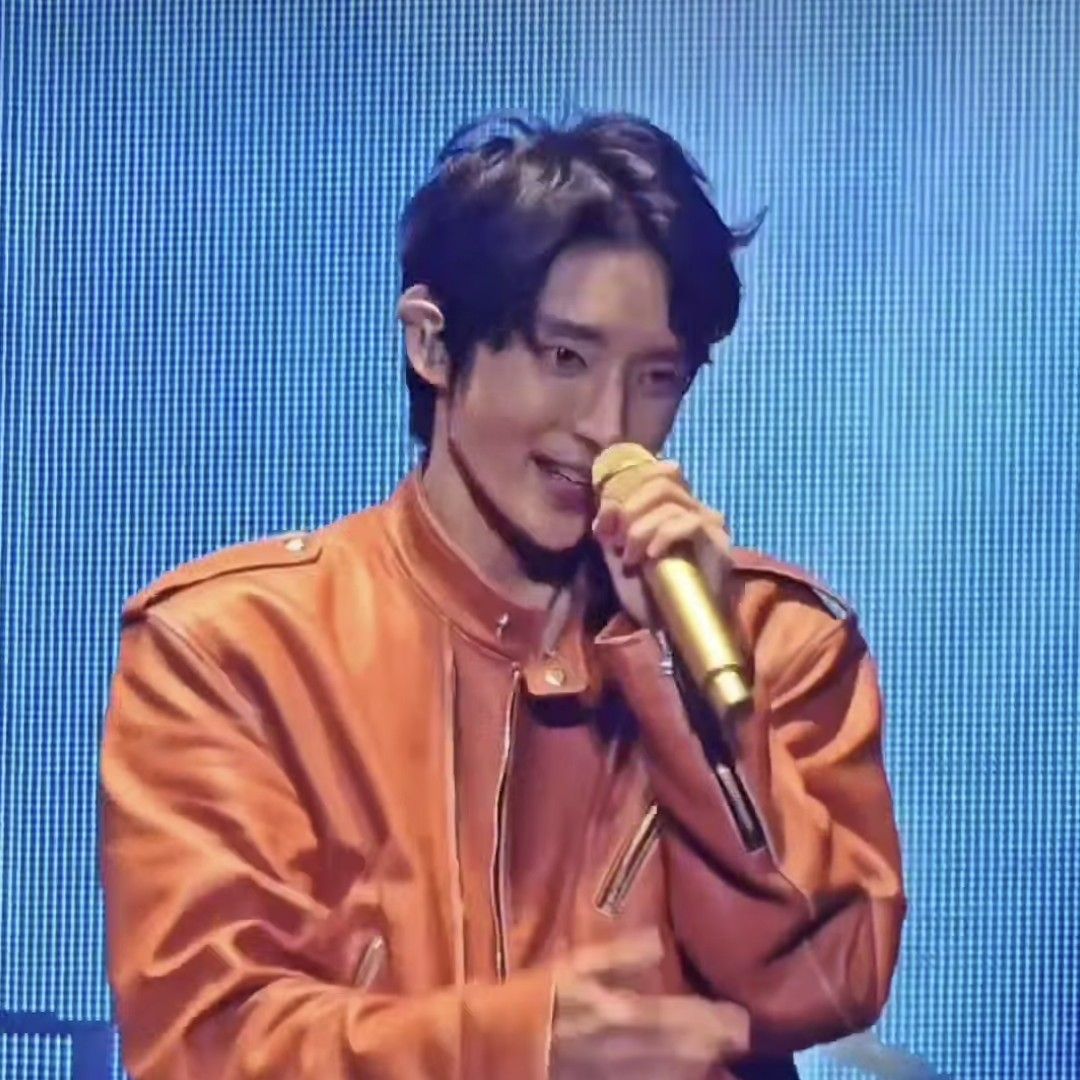 Latest photo of Lee Joongi