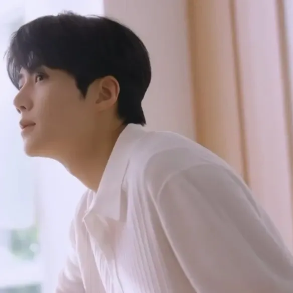 Foto terbaru dari Kim Seonho