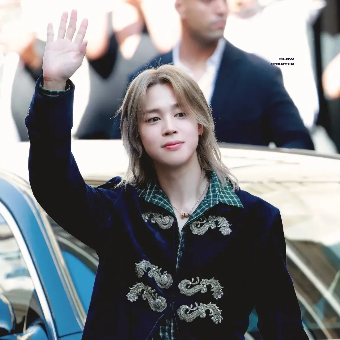 Behind-the-scenes cut of Ha Jimin