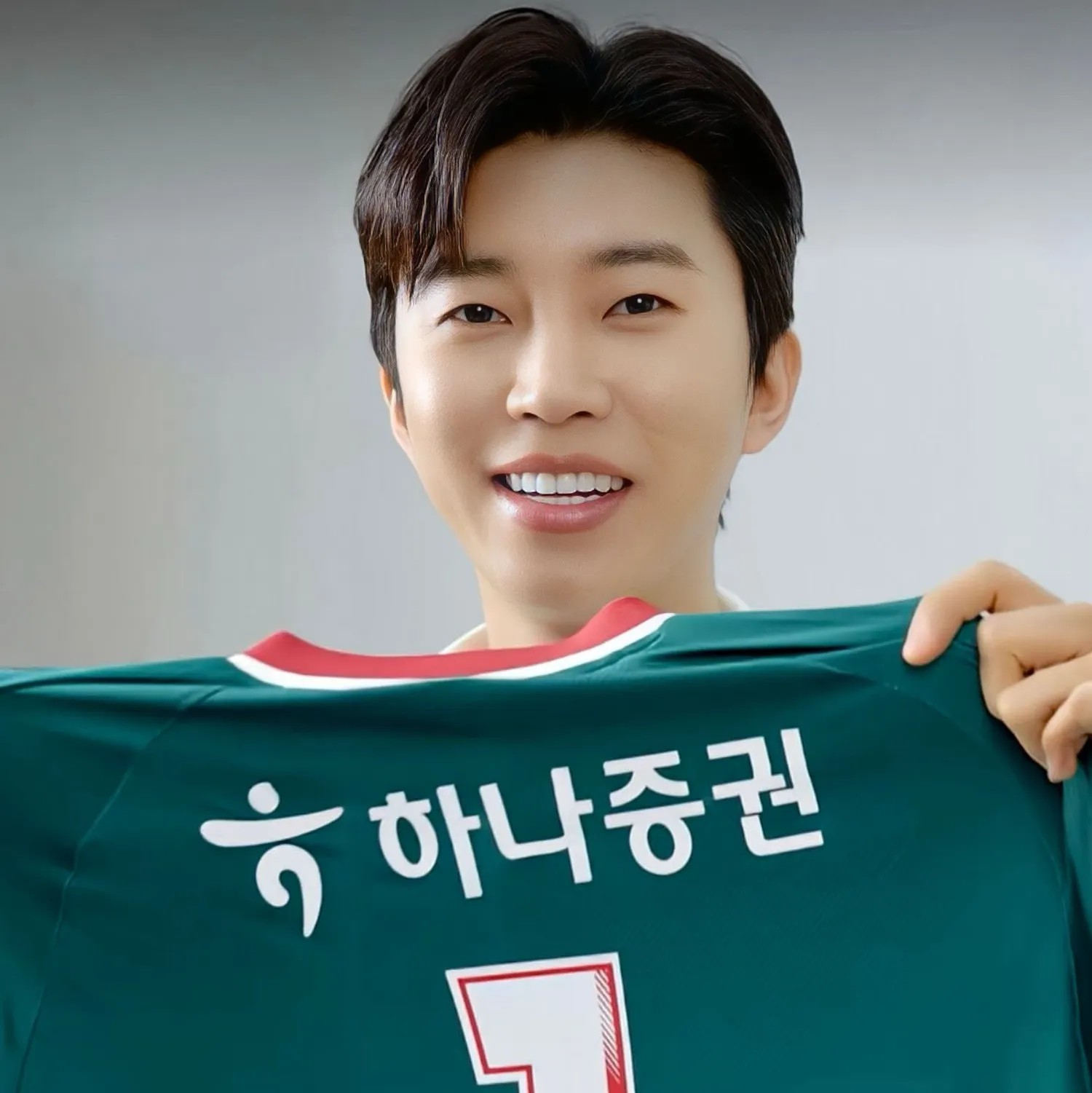 Foto kegiatan terbaru dari Lim Youngwoong