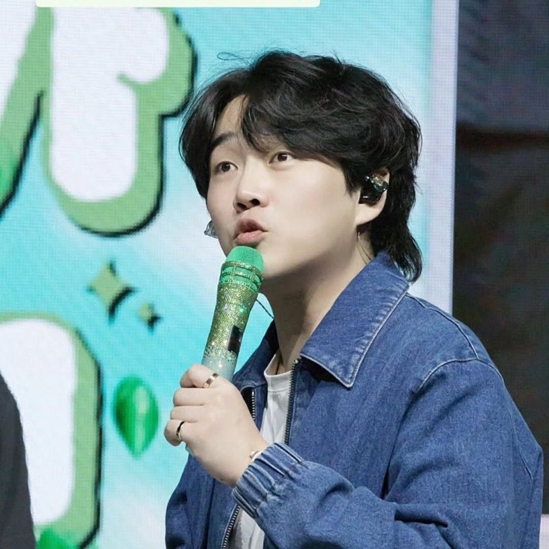 Recent activity shot of Hwang Youngwoong