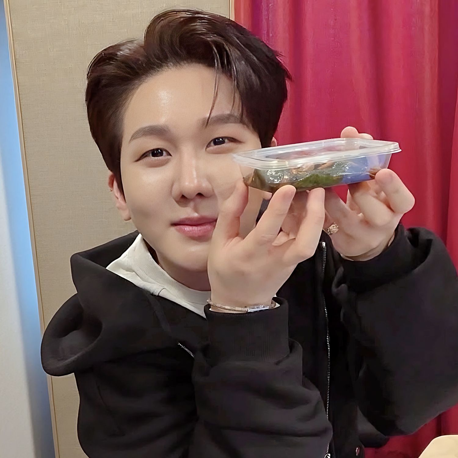 キム・スチャンの最近の活動ショット