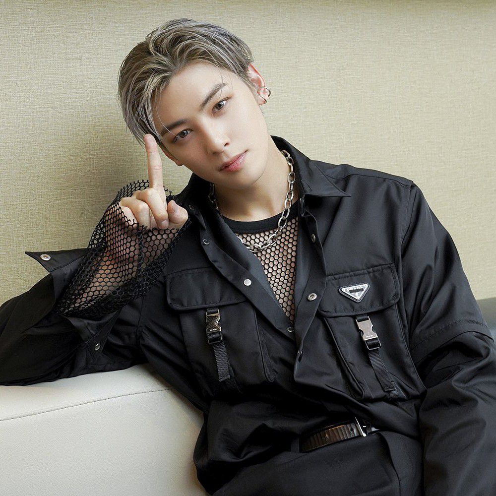 A moment captured by a fan of Cha Eunwoo