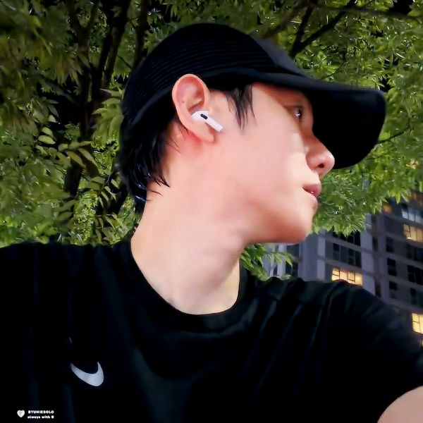 Popular profile image of Baekhyun selected by vote