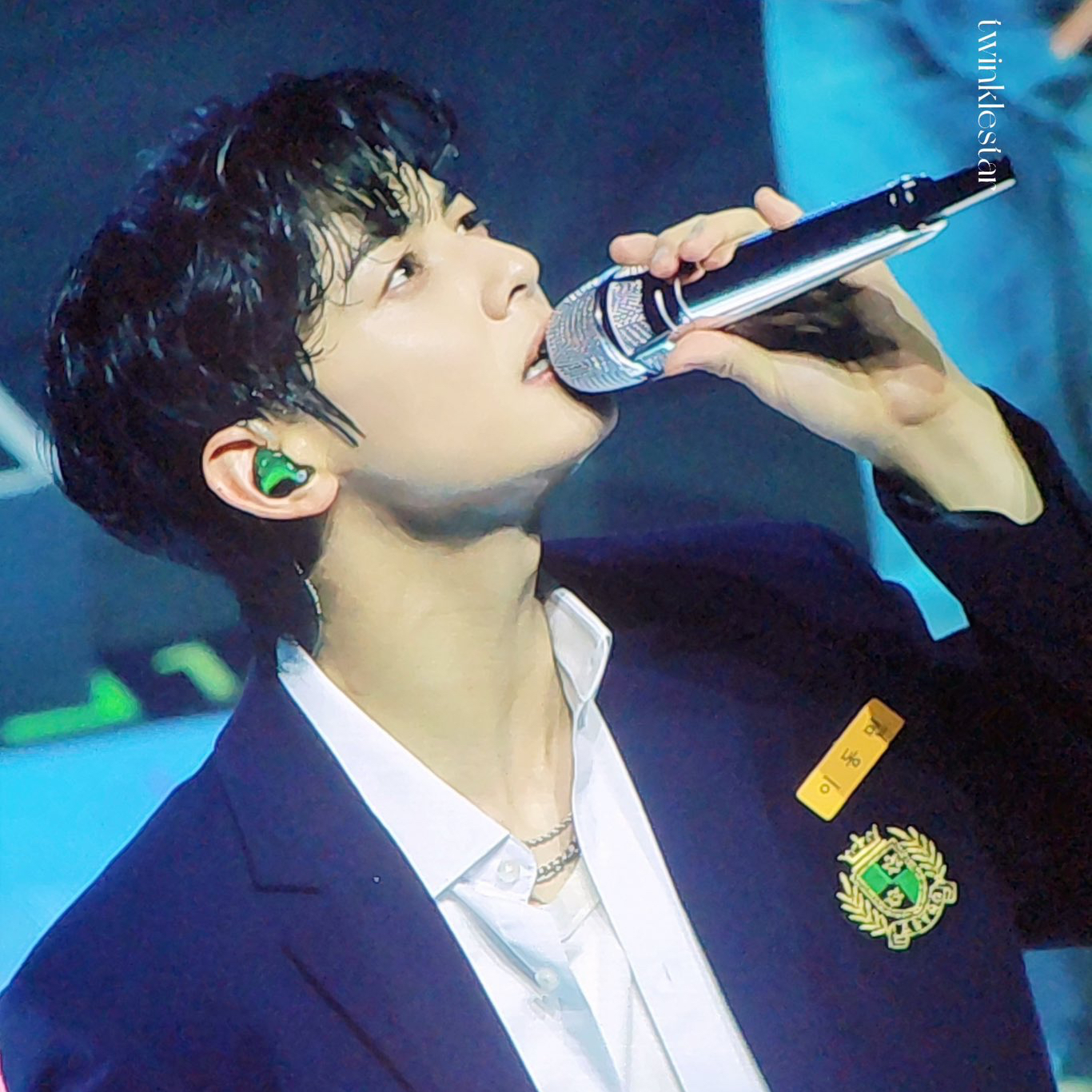 A moment captured by a fan of Cha Eunwoo