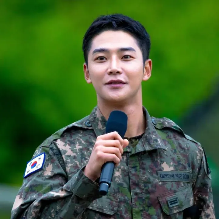 Momen yang diabadikan oleh penggemar Rowoon