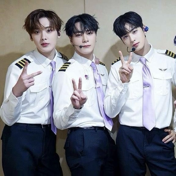 粉丝拍下的车银优瞬间