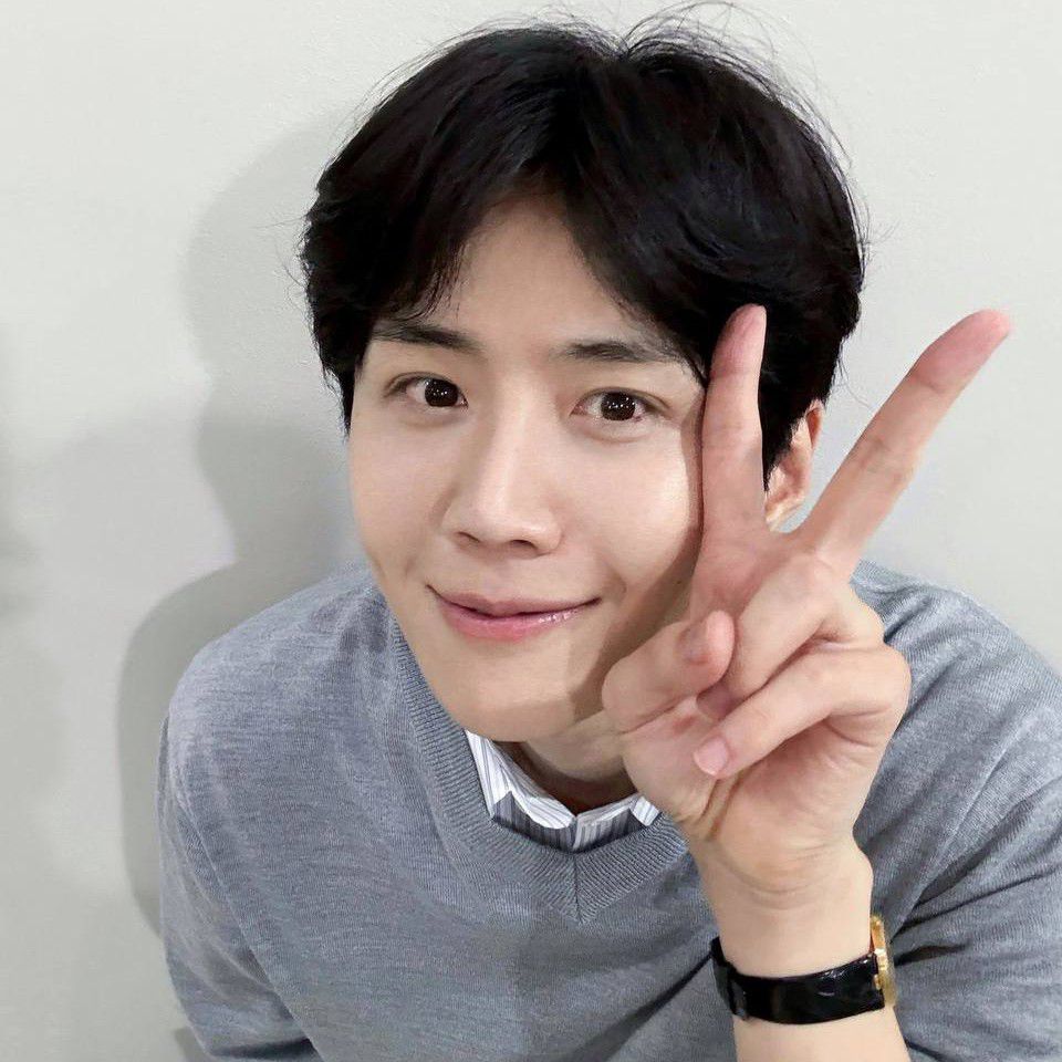 Behind-the-scenes cut of Kim Seonho