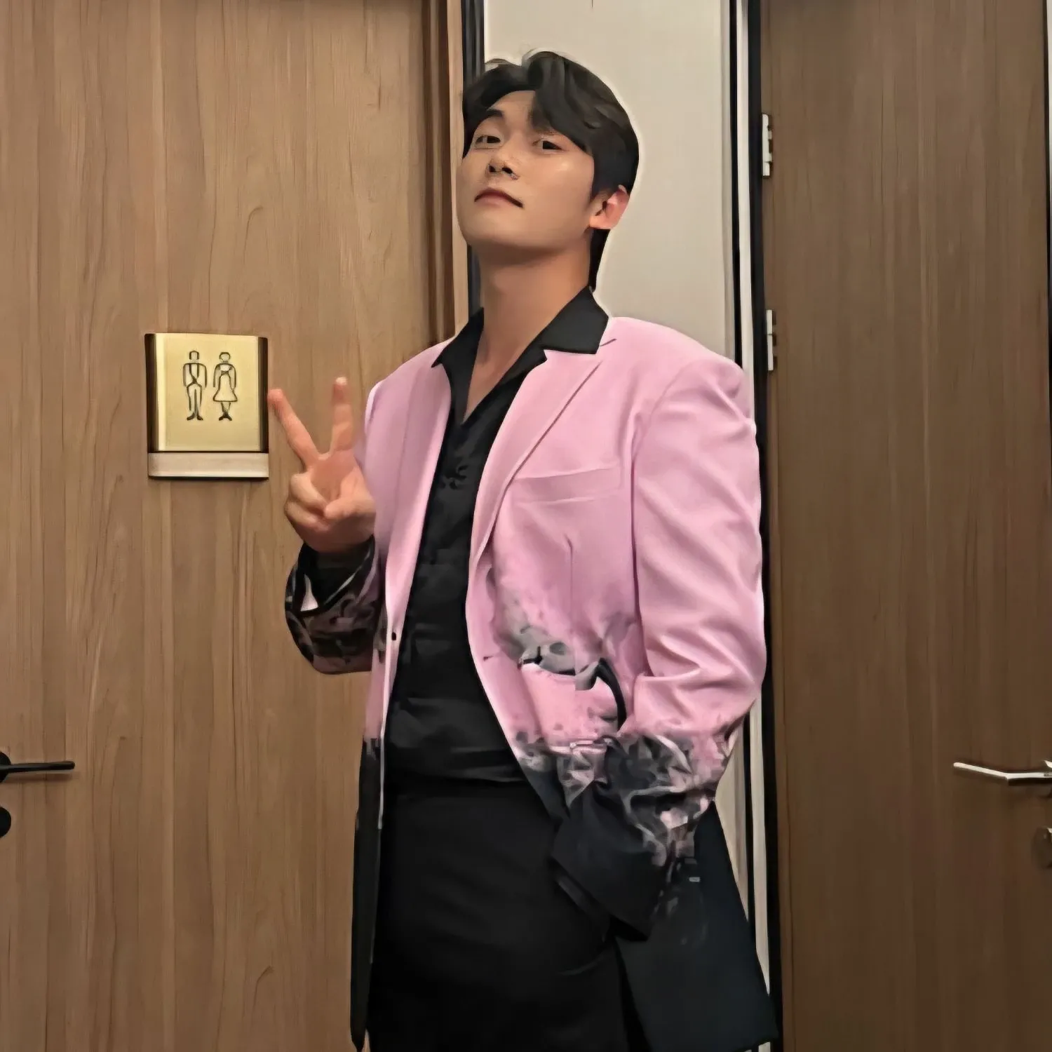 チョン・ジョンヒョクの最近の活動ショット