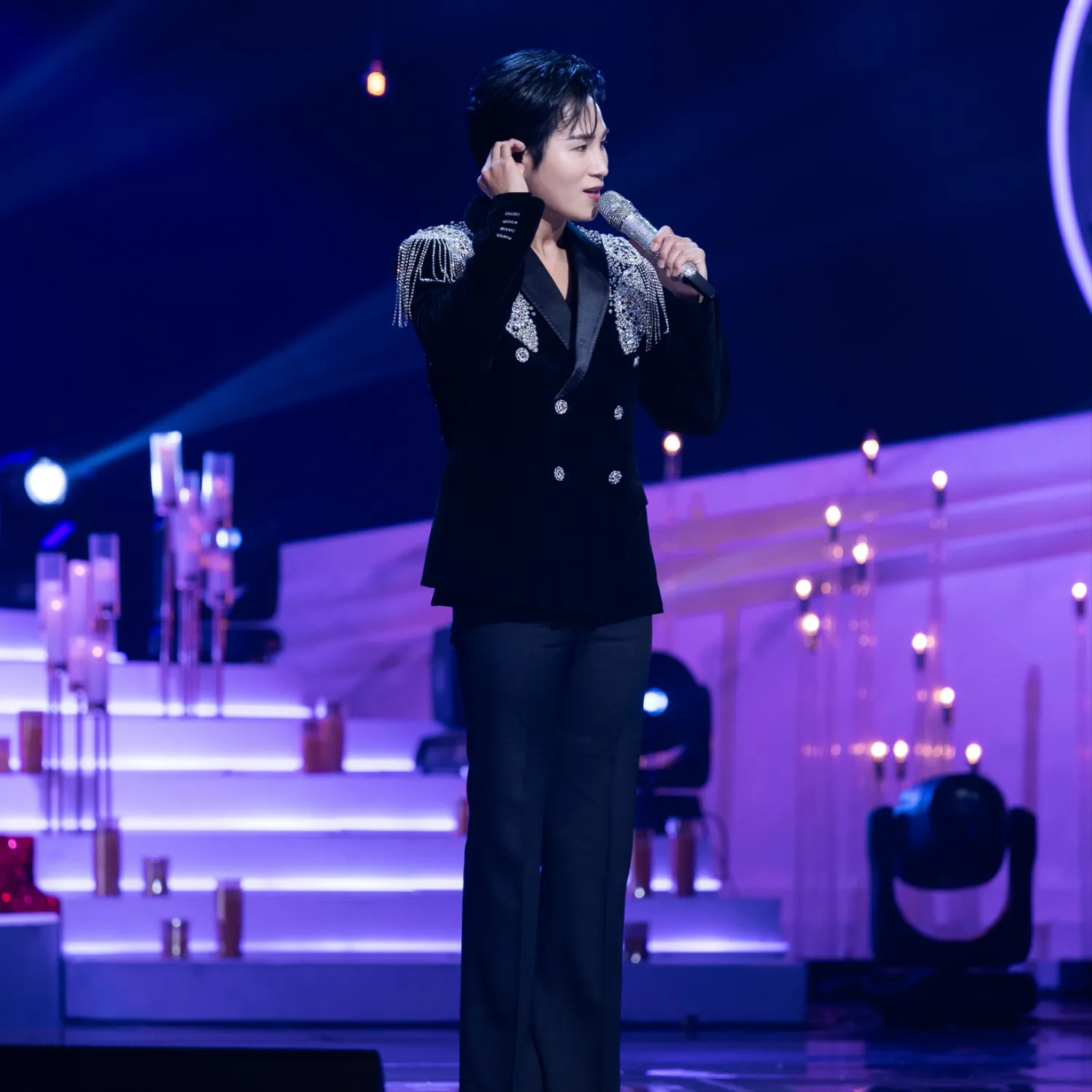 A moment captured by a fan of Kim Heejae