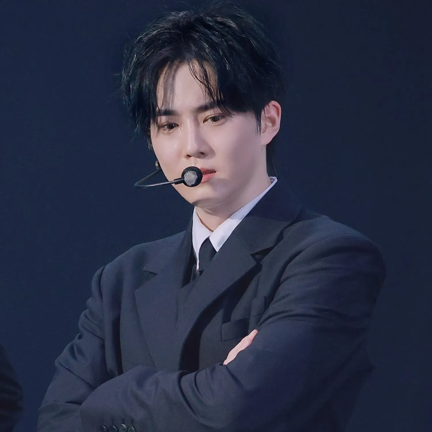 Behind-the-scenes cut of Suho