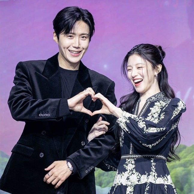 A moment captured by a fan of Kim Seonho