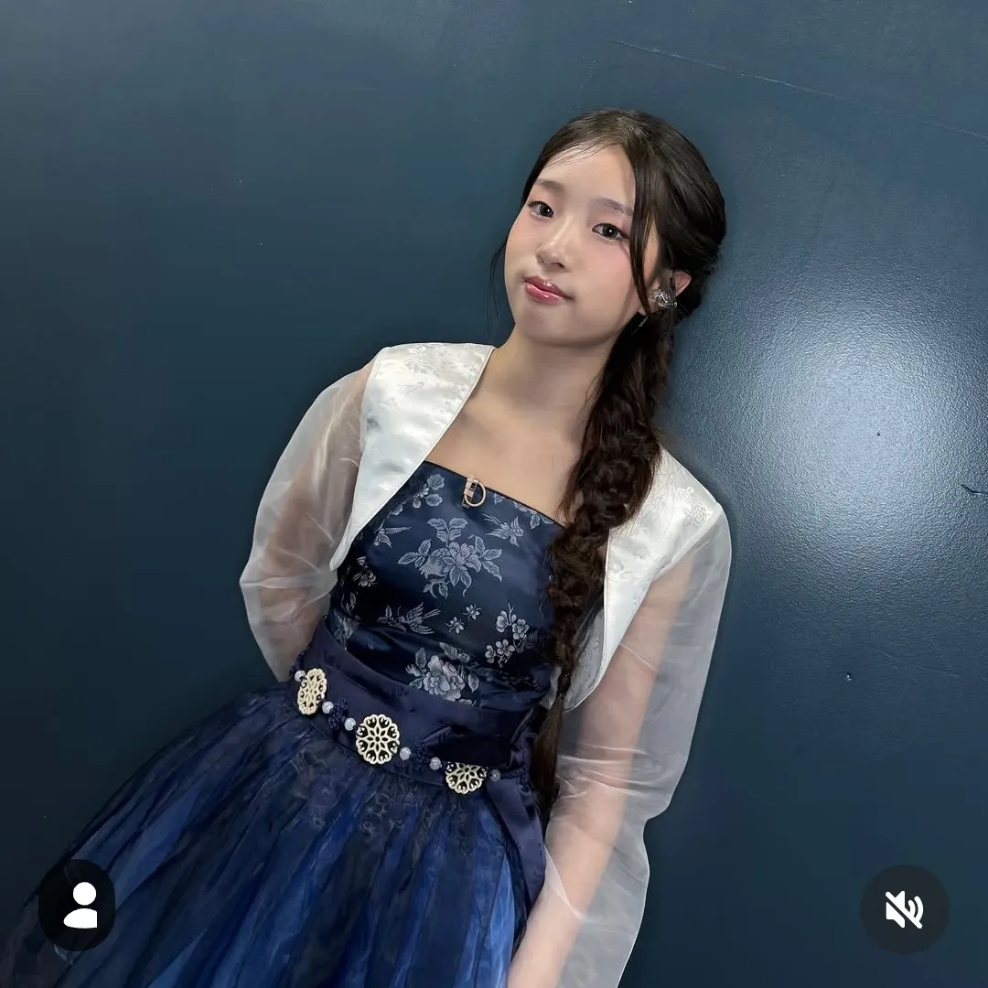 Behind-the-scenes cut of Bin Yeseo