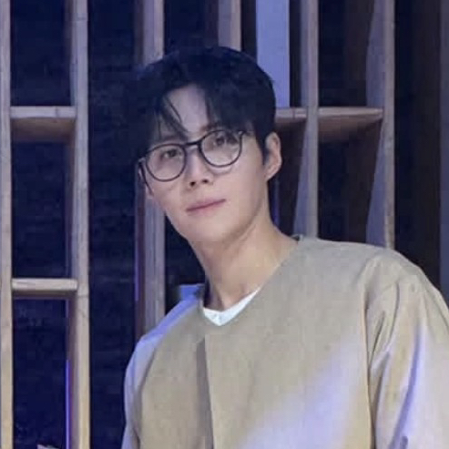 Recent activity shot of Kim Seonho