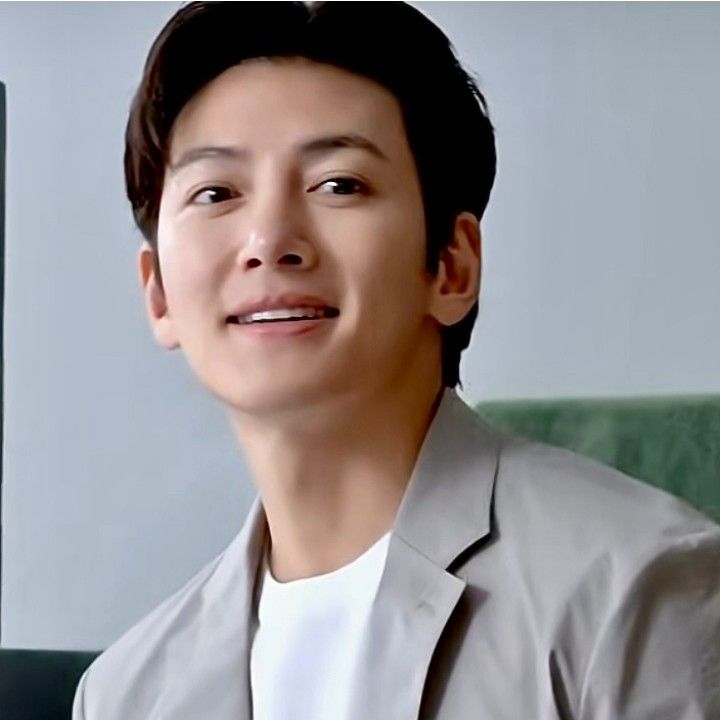 Behind-the-scenes cut of Ji Changwook