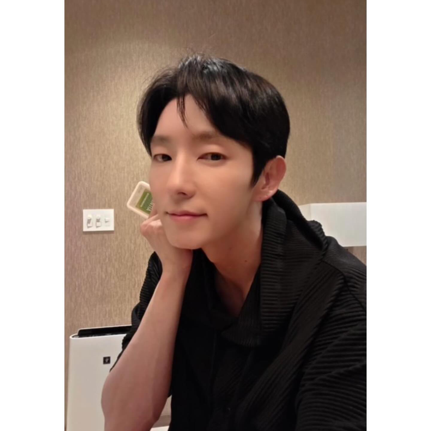 A moment captured by a fan of Lee Joongi