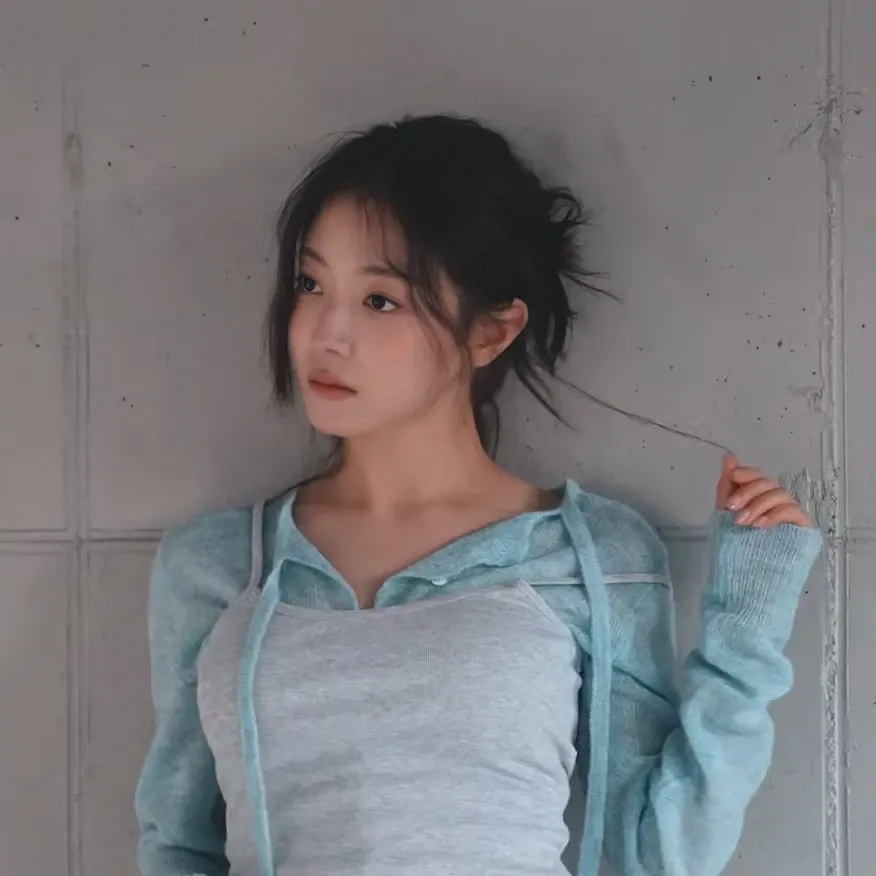 A moment captured by a fan of Lee Seyoung