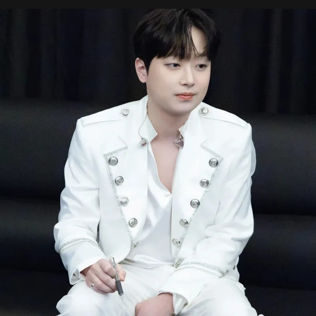 Foto terbaru dari Lee Chanwon